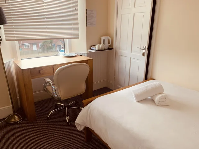 غرفة قياسية مفردة بسرير مزدوج، PRESTON HOTEL 2/2