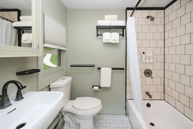 جناح سوبيريور بسرير كينج، Callicoon Hills 3/3