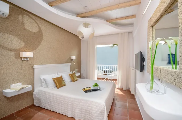 غرفة بسرير كوين بشرفة، Adriani Hotel 2/4