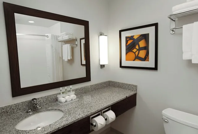 غرفة قياسية بسريرين كوين، Holiday Inn Express Ralston Arena Area 2/3
