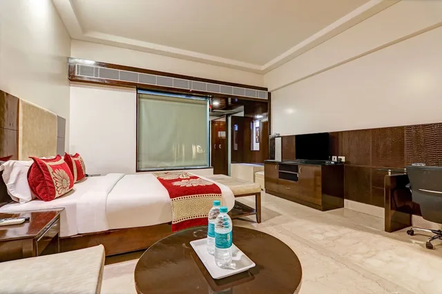 غرفة فاخرة بسرير كينج، Airport Residency 9/10