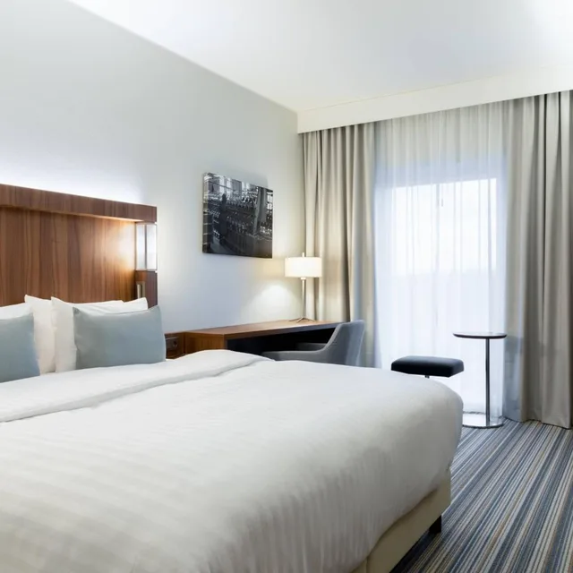 جناح بسرير كينج بغرفة نوم واحدة في طابق مرتفع، Courtyard By Marriott Tampere City 1/4
