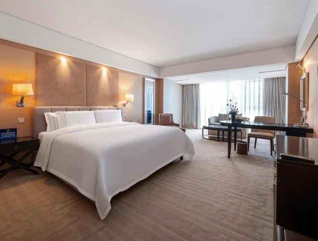 غرفة غراند ديلوكس بسرير كينج، The Lakeview Hotel 1/2