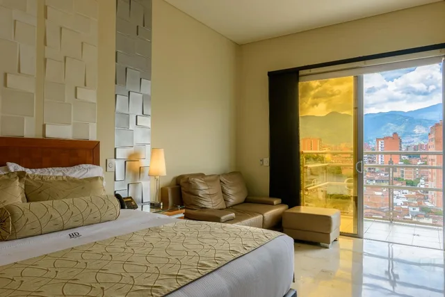 غرفة ديلوكس بسرير كوين بشرفة، Dorado La 70 Hotel 3/6