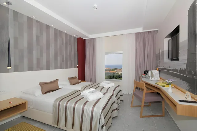 غرفة بسرير كوين، Lero Hotel 1/2
