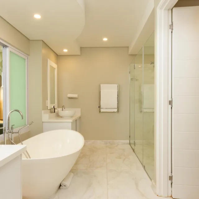 جناح بسرير مزدوج بإطلالة جزئية على البحر، Views Boutique Hotel Spa 1/4