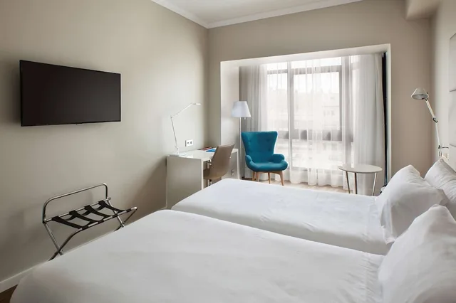غرفة قياسية بسرير كوين، Nh Las Palmas Playa Las Canteras 2/5