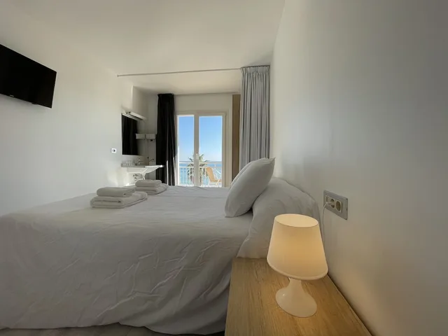 Panoramic, Queen Bed, Sea View, Convertible Double Bed, Terrace، Reimar 5/5