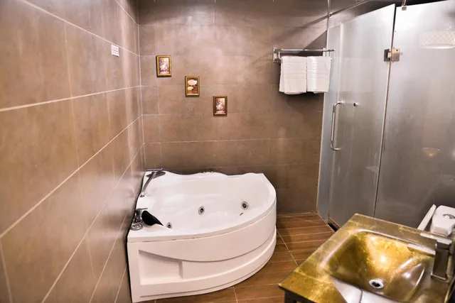 Executive Queen Room without Window، Shervinton Executive Boutique Hotel 5/5