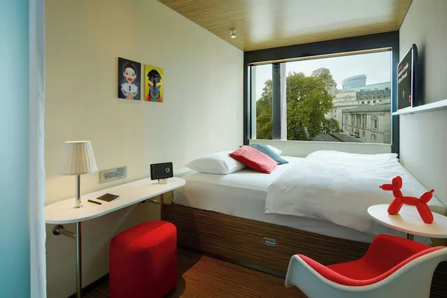 Room, King Bed, High Floor, Citizenm Tower Of London 1/6
