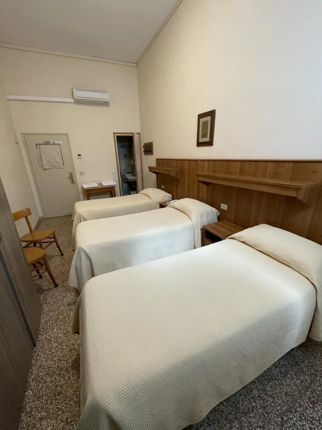 غرفة قياسية ثلاثية بثلاثة أسرّة بإطلالة على القناة، Casa Caburlotto 1/8