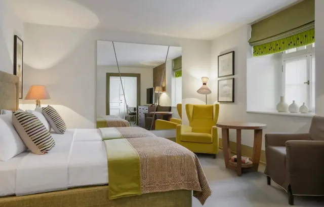 جناح جونيور بإطلالة، Augustine Hotel Prague 2/2