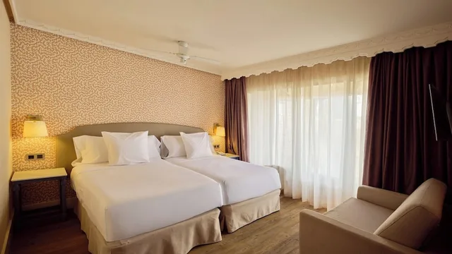 غرفة، Fenix Torremolinos Hotel – Adults Only 2/8
