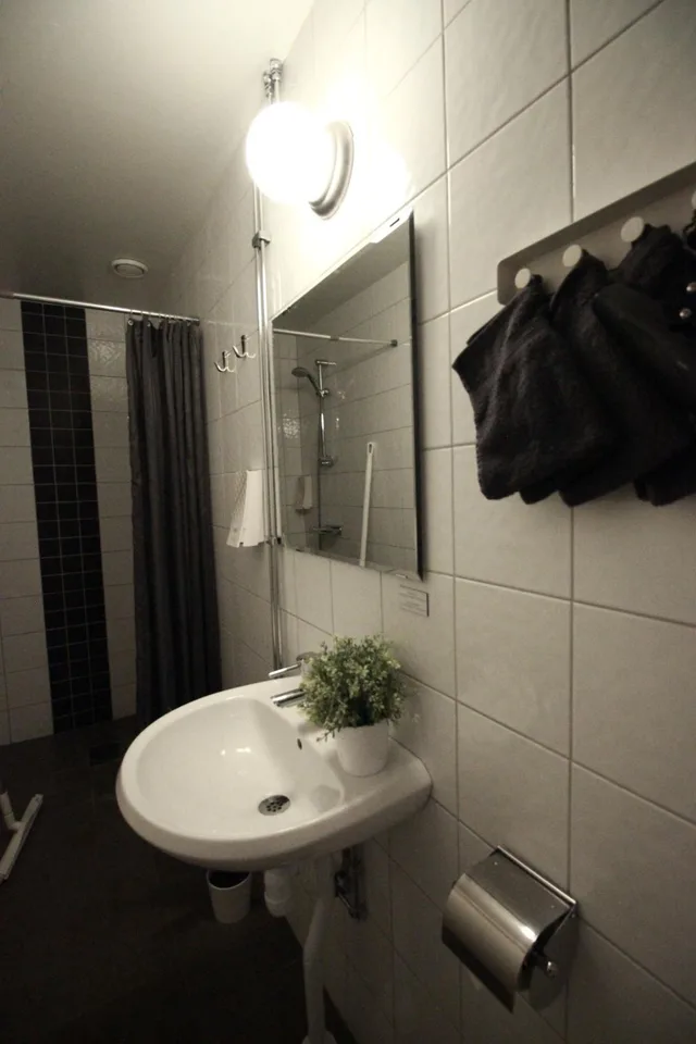 Room, Triple, No Window, Small، Hotell Centralstation 8/8