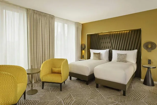 غرفة كبيرة بسريرين منفصلين، La Caserne Chanzy Hotel & Spa, Autograph Collection 1/3