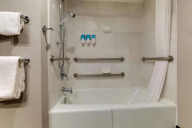 غرفة سوبيريور بسريرين كوين لذوي الإعاقة، DRURY INN AND SUITES ATLANTA MARIETTA 4/4
