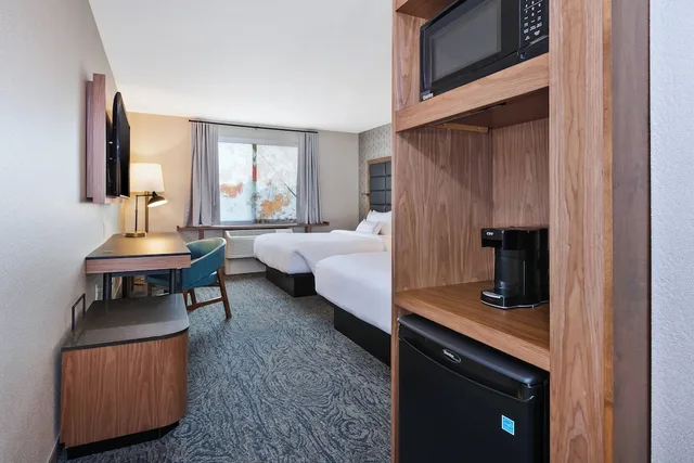 غرفة بسريرين كوين لذوي الإعاقة، Fairfield Inn & Suites By Marriott Kalamazoo 2/3