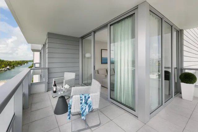 2 Bedrooms, Grand, Deluxe, Suite, 1 King and 2 Queen Beds, Water View, Balcony, Corner، The Altair Hotel Bay Harbor Miami 5/5
