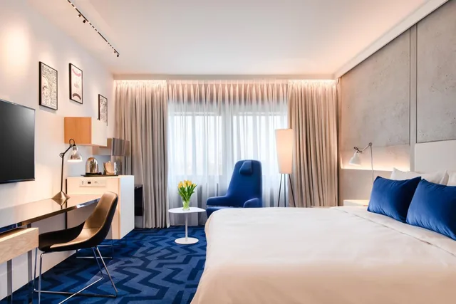غرفة بسرير كينج، RENAISSANCE WARSAW AIRPORT HOTEL 3/9