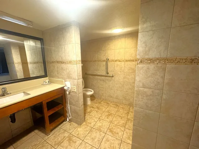 غرفة بسرير كينج لذوي الإعاقة، Comfort Inn Downtown Salt Lake City, UT 8/10