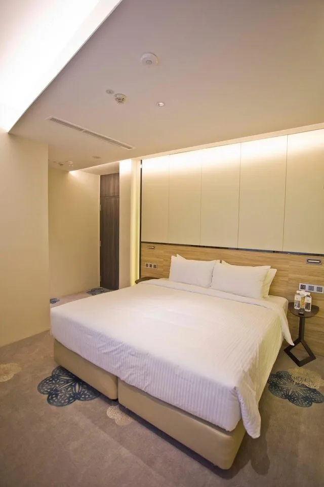 غرفة ثلاثية بسرير كينج مع أريكة، Santa Grand Hotel Boat Quay 2/2
