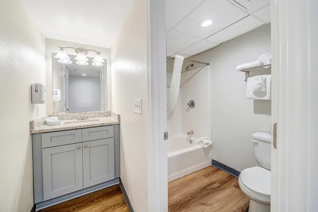 Suite, Ocean or Gulf View، Sugar Sands Inn And Suites Panama City Beach 7/8