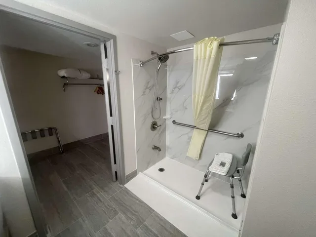 غرفة بسرير كينج وسرير كوين لذوي الإعاقة، Best Western Westgate Inn 5/5