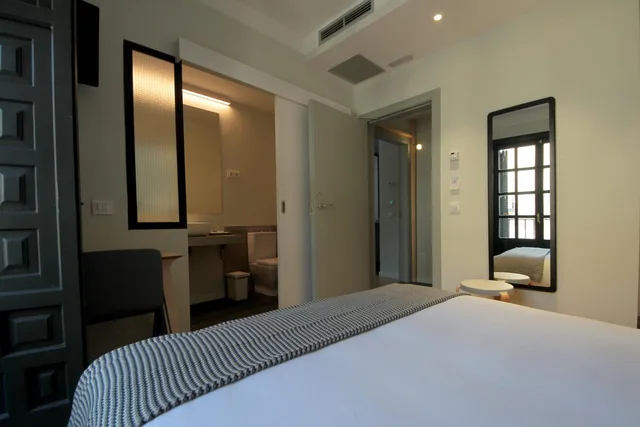 Standard, Double Bed, Hostel Complutum 4/8