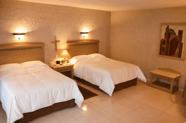 غرفة قياسية بسريرين مزدوجين، Suites Layfer 1/2