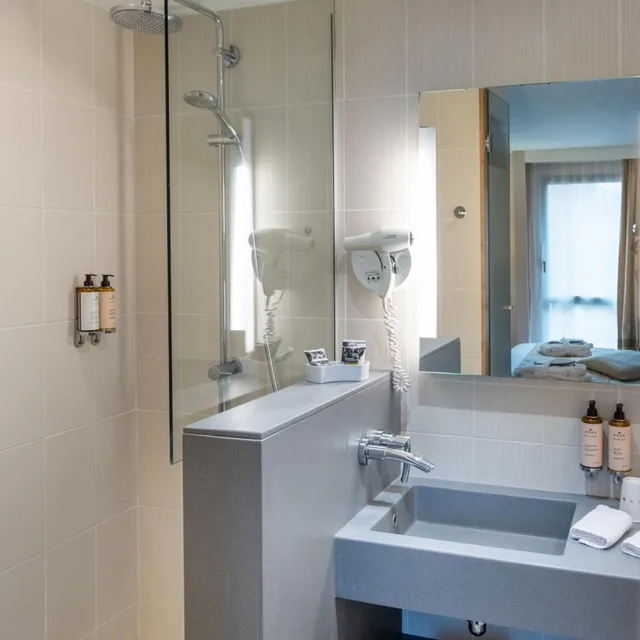 غرفة بريفيليج بسرير مزدوج بإطلالة، MERCURE AMIENS CATHEDRALE 10/10