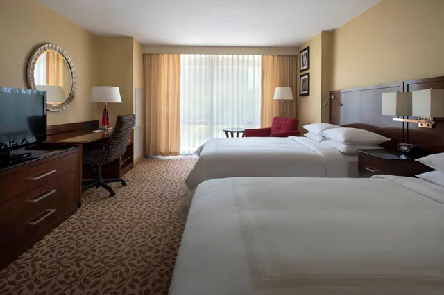 غرفة بسريرين مزدوجين، Saddle Brook Marriott 5/10