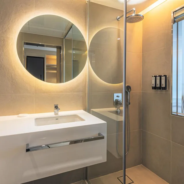 Deluxe, Double Bed, Lateral Side Sea View، The Marine View Hotel 9/10