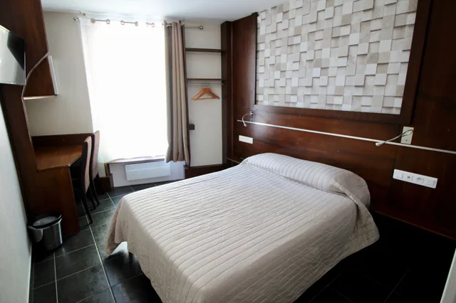 غرفة بسرير مزدوج، Hotel des Pyrenees 7/10