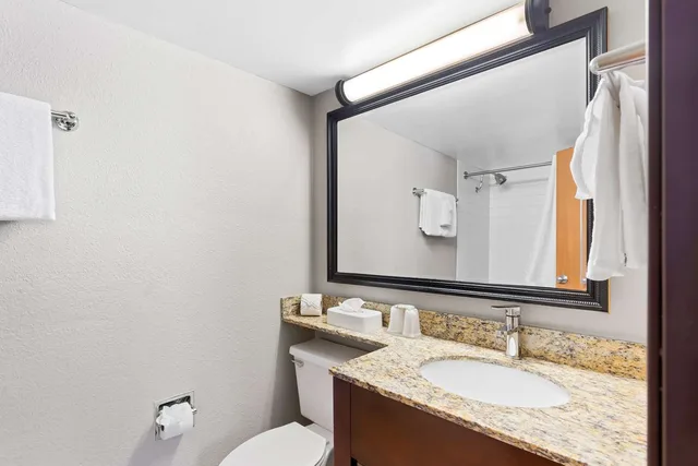 غرفة بسريرين مزدوجين، Best Western Naperville Inn 4/4