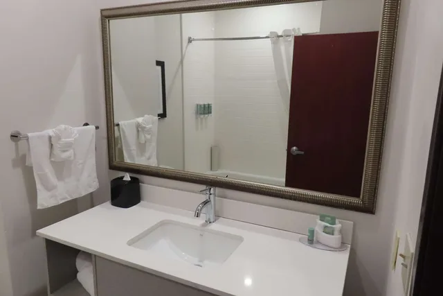 غرفة بسريرين كوين، Best Western Heritage Inn & Suites 1/1