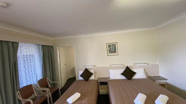 جناح عائلي، Sapphire City Motor Inn Inverell 3/9