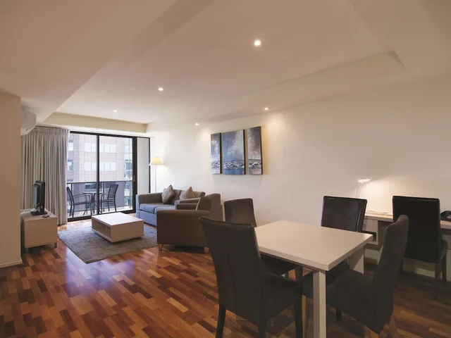 Oaks Melbourne on Lonsdale Suites، Melbourne City Centre، ملبورن 44/71
