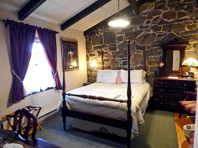 Star, Queen Bed, North Wing، Battlefield Bed &amp; Breakfast Inn 2/10