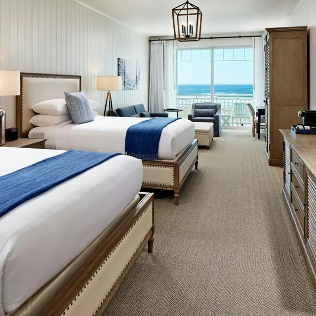 غرفة بريميوم بسريرين كوين بإطلالة على البحر بشرفة مع أريكة، Vespera Resort on Pismo Beach, Autograph Collection 1/8