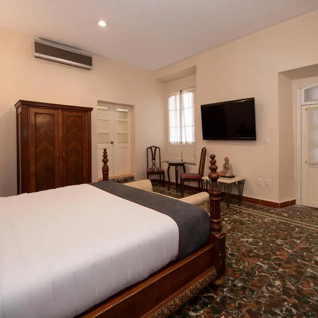 غرفة ديلوكس بجاكوزي، Hotel Senorial 5/8
