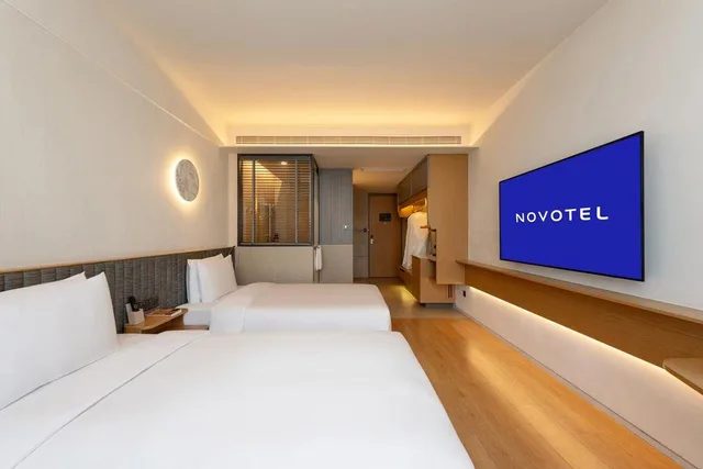 غرفة بزنس بسريرين، Novotel Shanghai Hongqiao Gubei 1/1