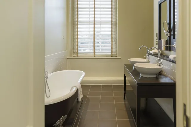 غرفة ديلوكس بسرير كينج، Stoke Place Hotel 8/9