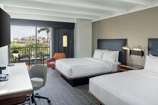 Room, 2 Queen Beds, Pool View, Courtyard Fort Lauderdale East Lauderdale By the Sea 1/3