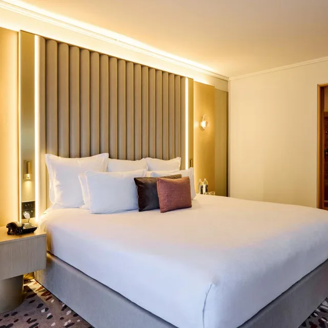 Junior Suite, King Bed, Grand Millennium Auckland 1/7
