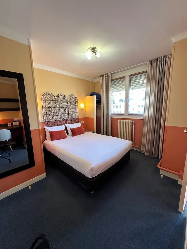 غرفة كومفورت مزدوجة، Hotel de Caen 2/9