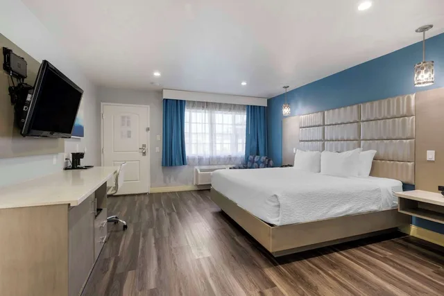 غرفة قياسية بسرير كينج، Best Western Orange Plaza 1/6