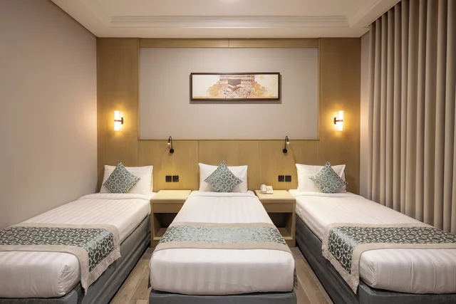 Connecting, 1 Double and 3 Single Beds، فندق عفراء(Afraa Hotel) 1/10