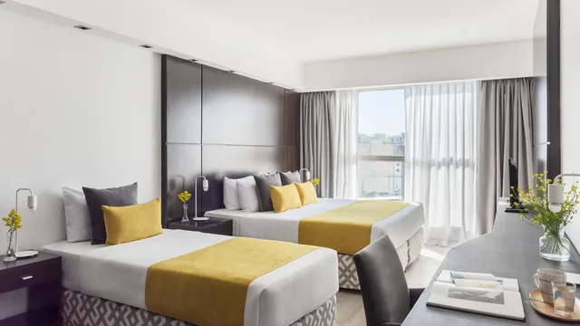 غرفة ثلاثية بإطلالة، HTL City Baires (ex:Dazzler San Telmo) 1/3