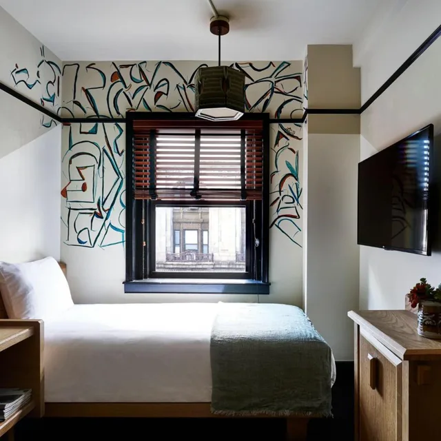 Room, Single, Freehand New York 2/4