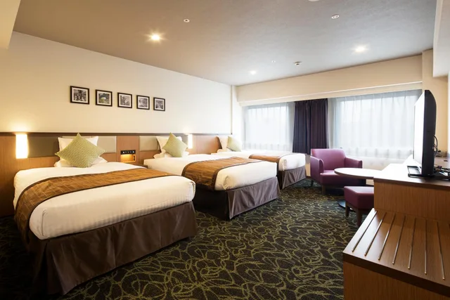 Semi Room, Deluxe, Triple, Single Bed, 2 Semi Double Beds, Smoking، Hotel Mystays Gotanda Station 1/1